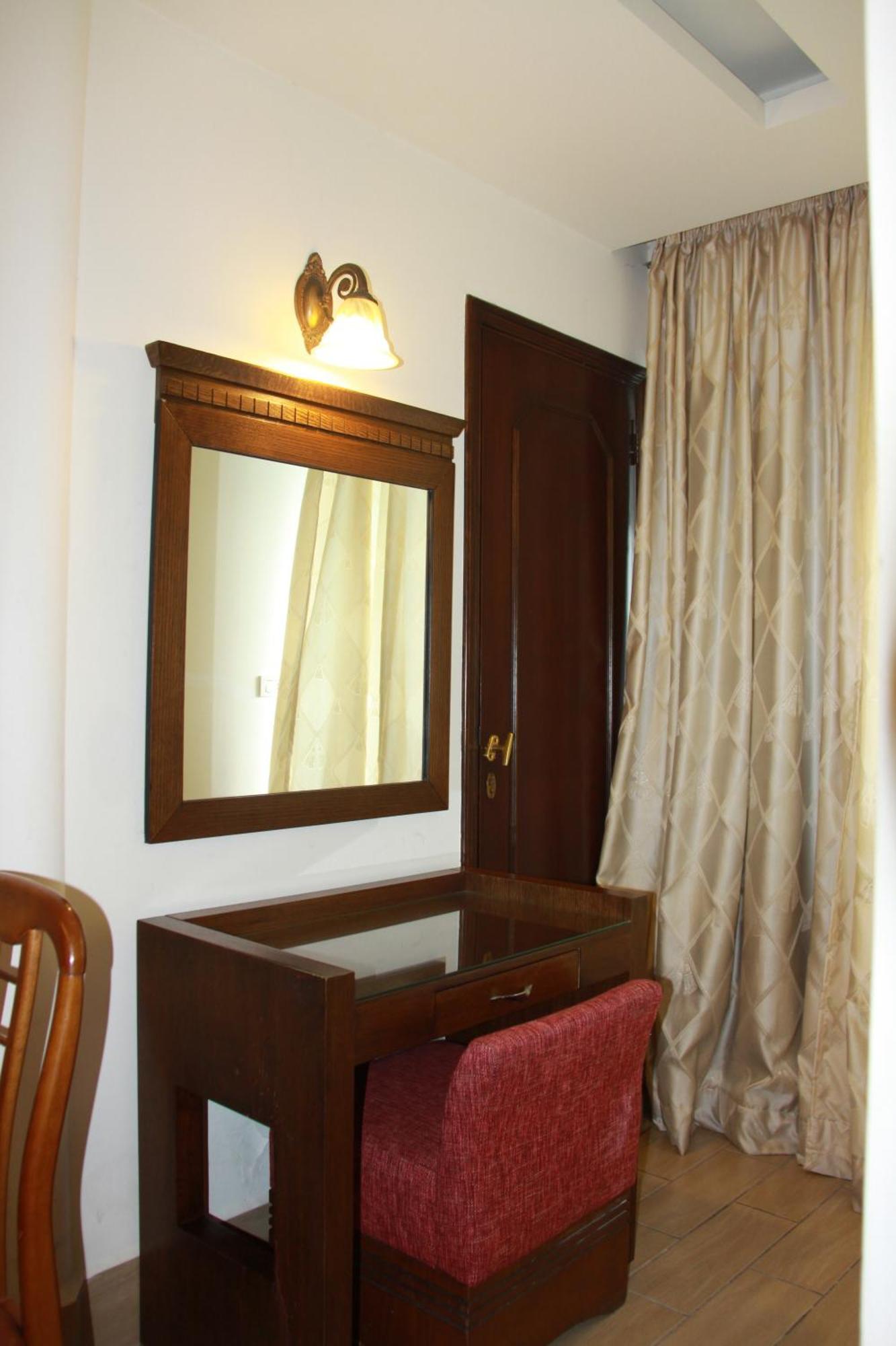 Hotel Lamedina &