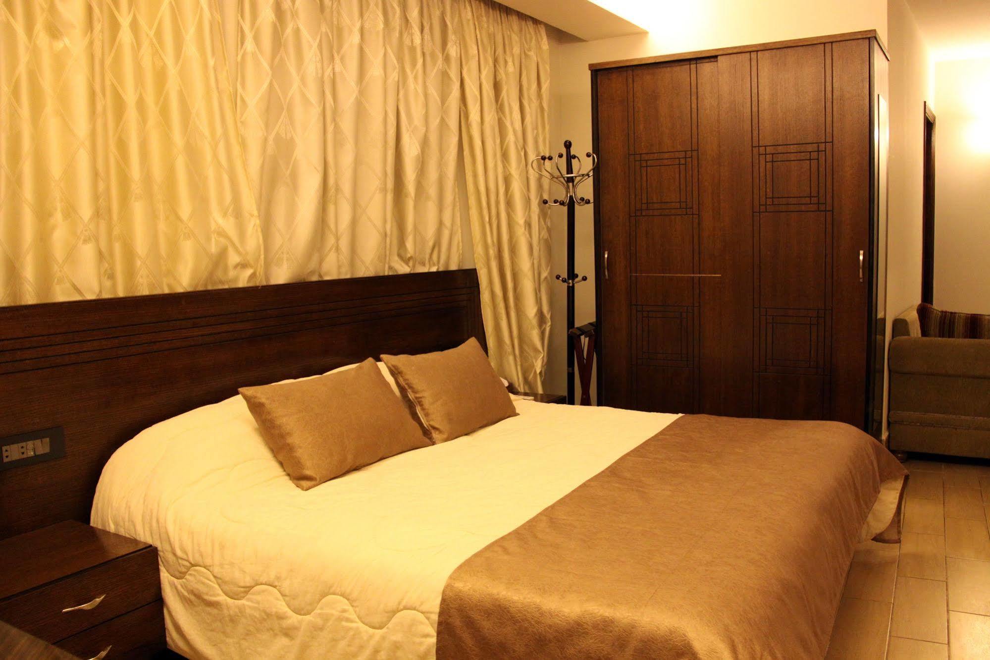Lamedina & Hotel