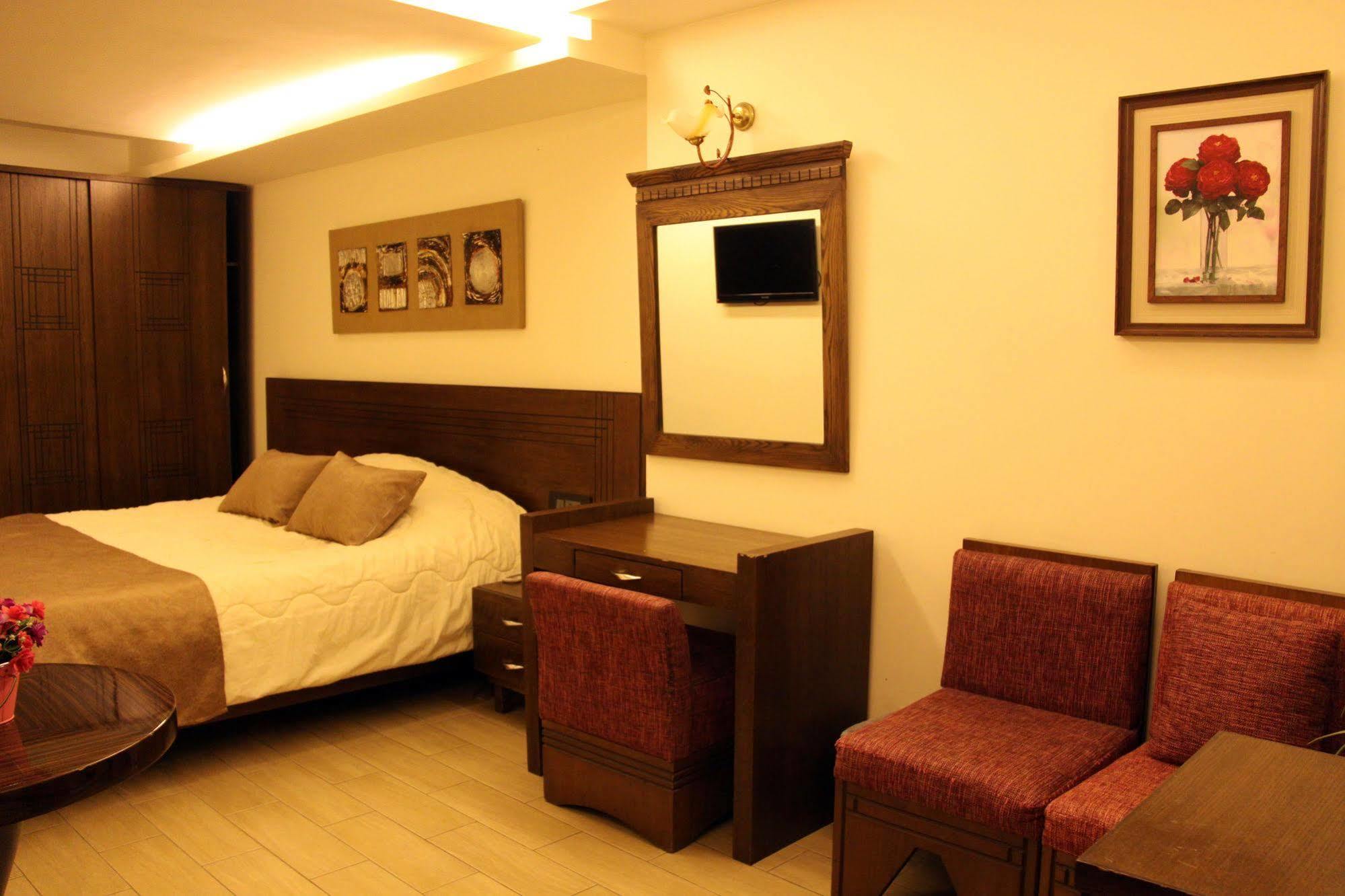 Hotel Lamedina & 4*